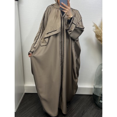 Abaya Papillon Femme Taupe - Élégance et Confort | BGRBoutique" 2
