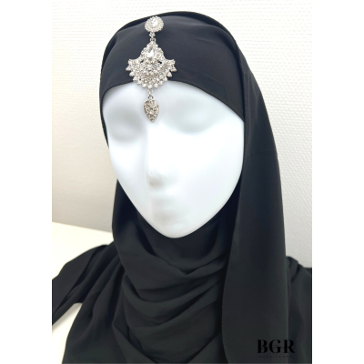 "Bijoux de hijab pour femme : ajoutez une touche d'élégance à votre tenue pour les mariages et les occasions spéciales - Modèle 2