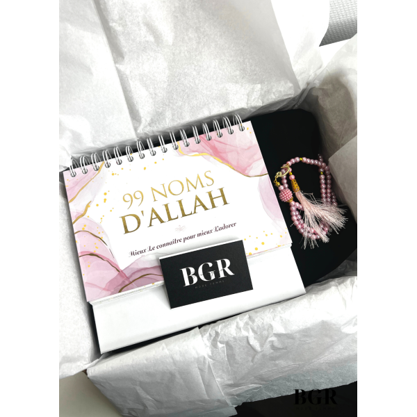 Box Cadeau Femme Aïd Ramadan : Livre Les 99 Noms d'Allah et Robe de Prière avec Hijab Intégré pas chère