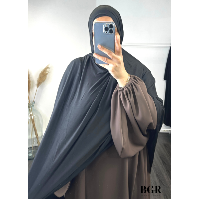 Maxi Hijab Jersey Noir : un hijab pratique et élégant pour tous les jours 2